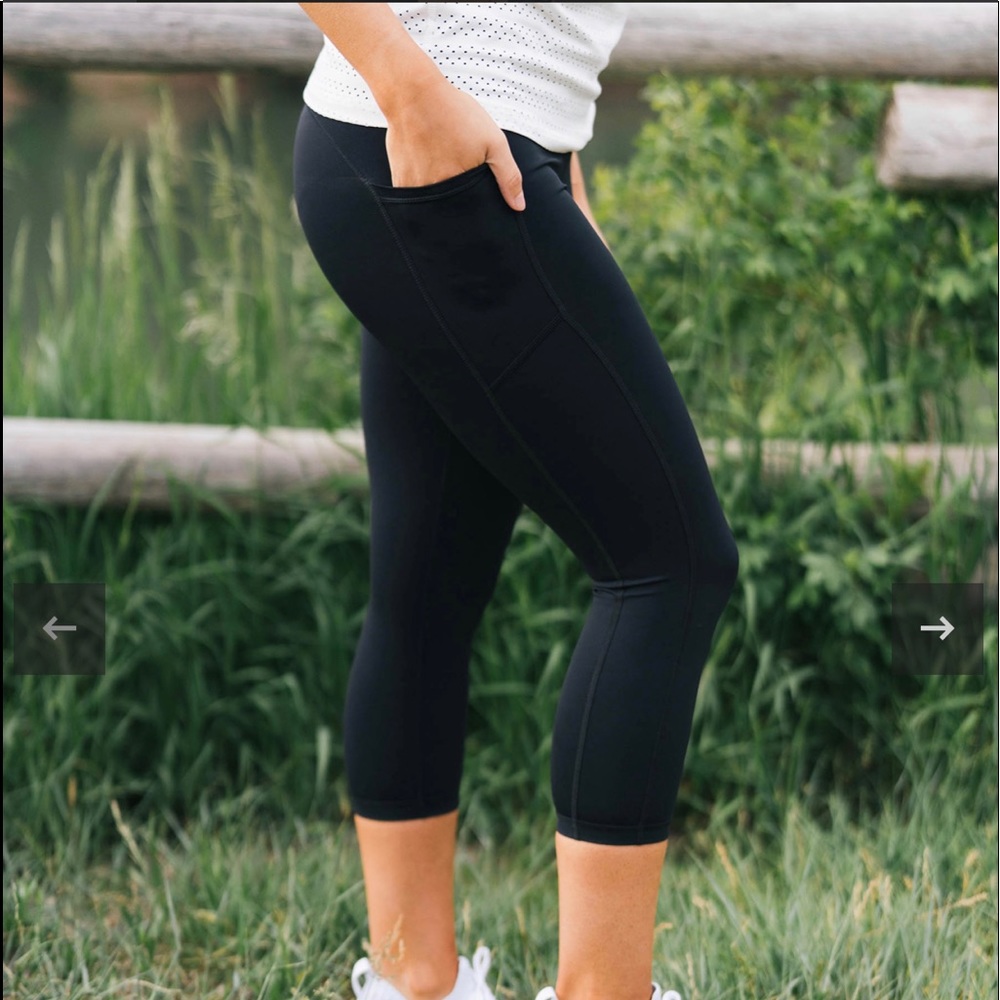 Zyia Brilliant black capris